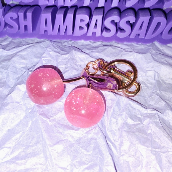 Source Unknown Accessories - Source Unknown Pink and Rose Gold Cherry Keychain Holder